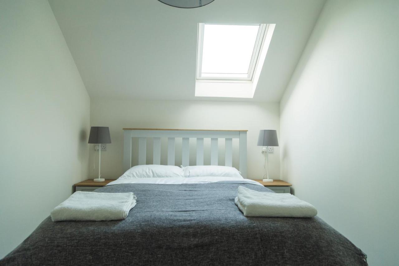 White Hall Portrush Luaran gambar