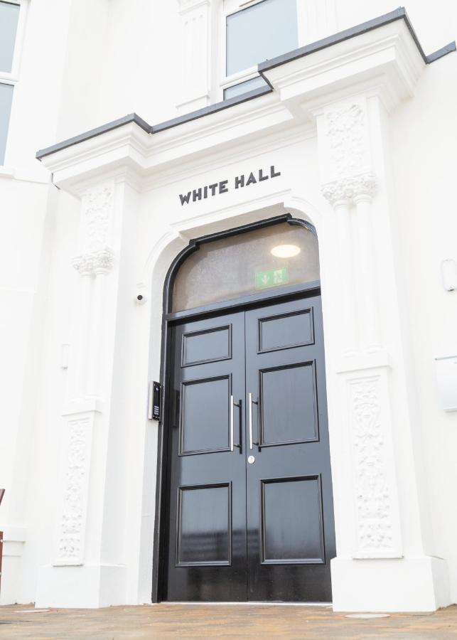 White Hall Portrush Luaran gambar