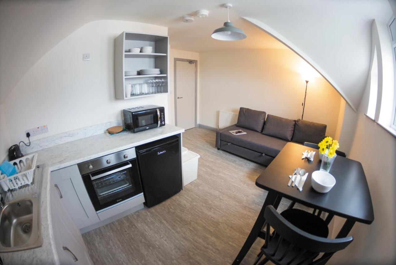 White Hall Portrush Luaran gambar