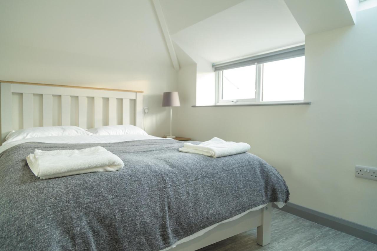 White Hall Portrush Luaran gambar