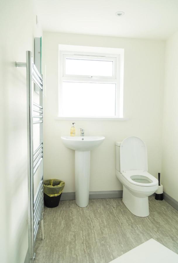 White Hall Portrush Luaran gambar