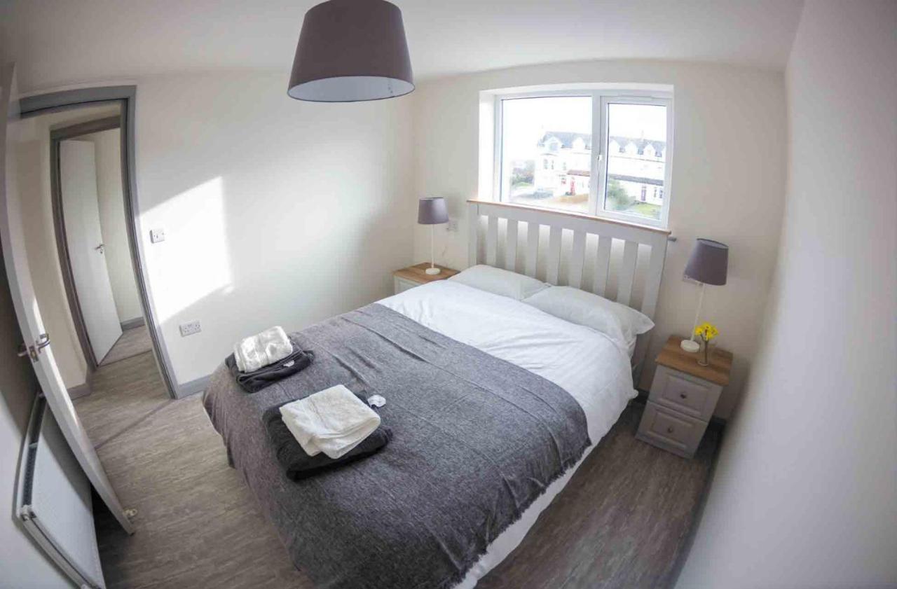 White Hall Portrush Luaran gambar