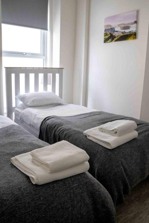 White Hall Portrush Luaran gambar