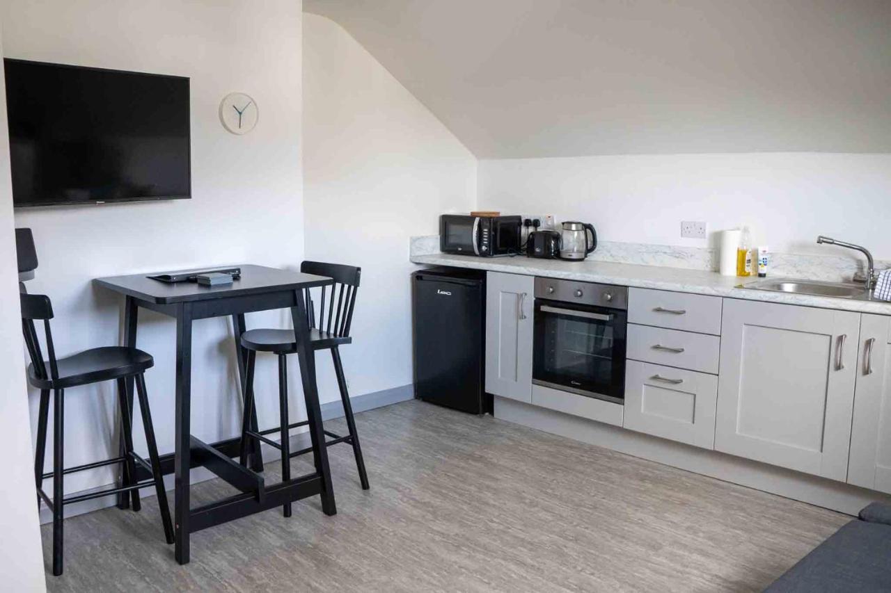White Hall Portrush Luaran gambar
